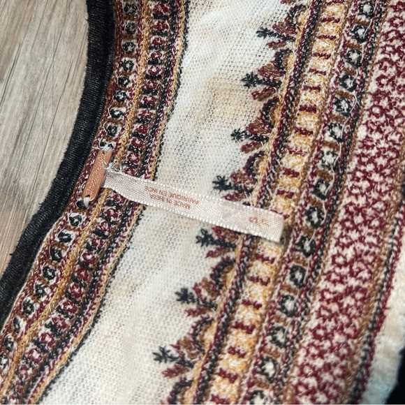 Free People Snow Kisses Embroidered Blouse. Size: Small - Picture 7 of 9